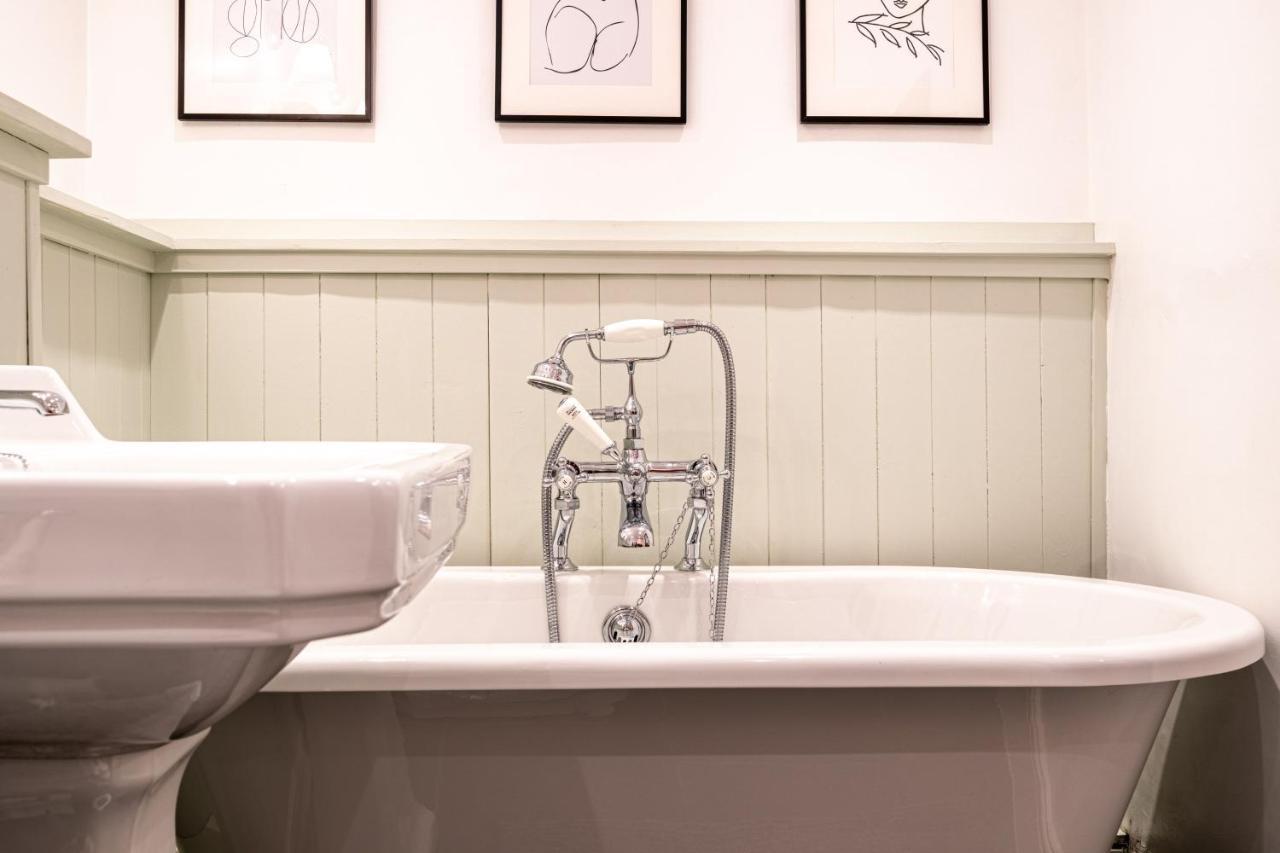Low Nook Cottage - Gorgeous Decor Broughton in Furness Exteriör bild